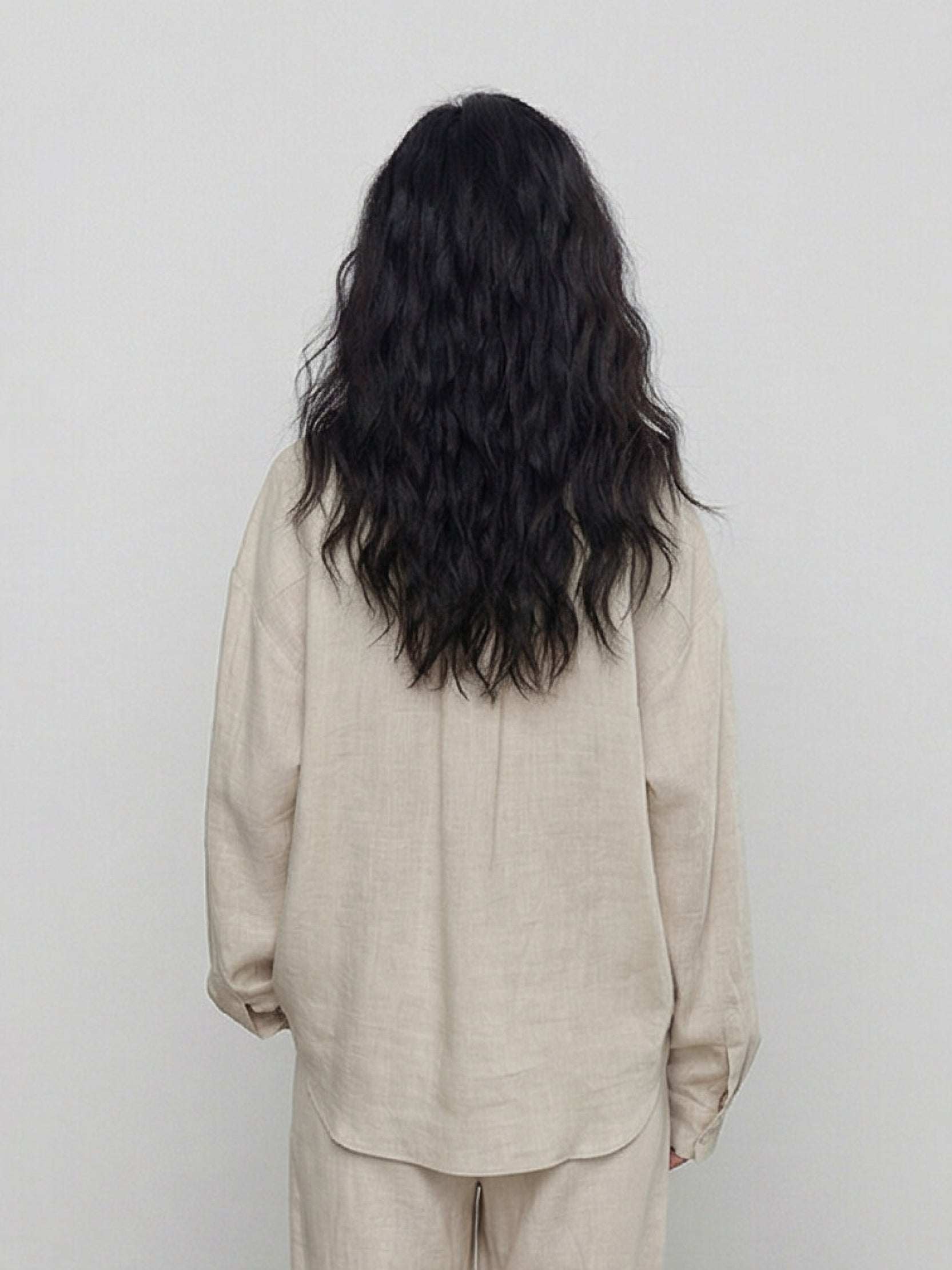 100% cotton-linen oversized classic shirt with dropped shoulders, curved hem, and breathable fabric