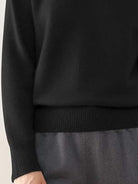 Elegant 100% Italian Cashmere Sweater with mock-neck and regular fit, soft and lightweight knit design